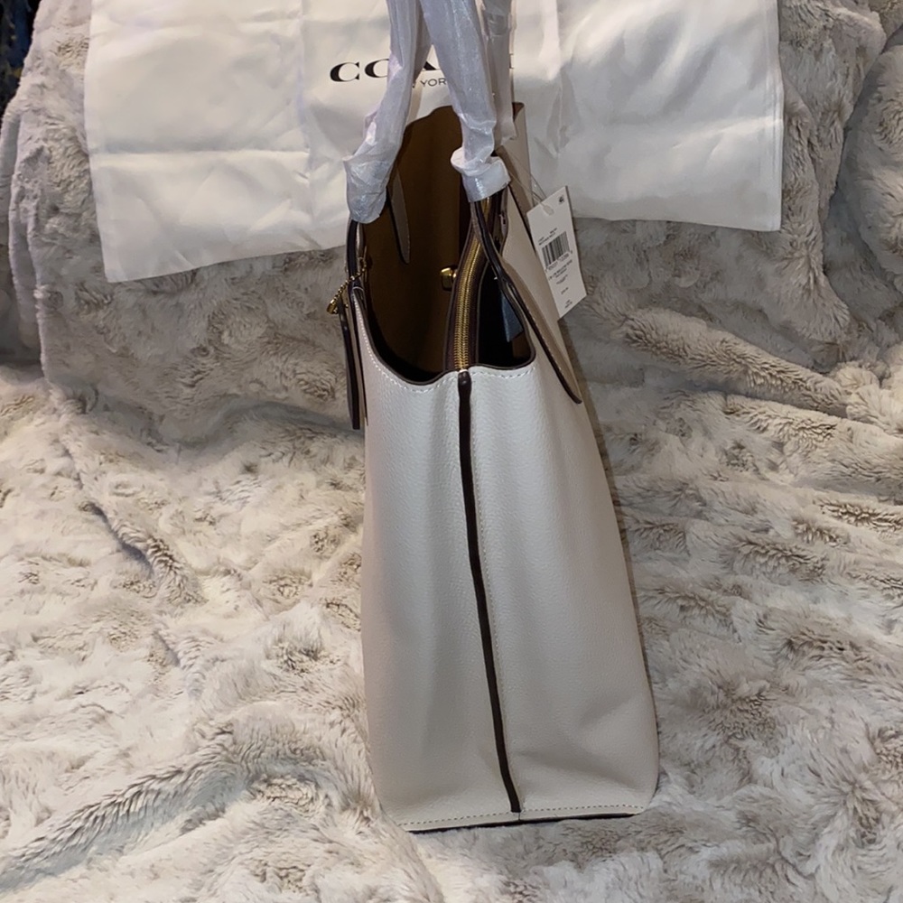 ⚡️⚡️COACH WILLOW TOTE IN CHALK ⚡️⚡️♥️♥️⚡️PERFECT FOR SPRING N… - Picture 6 of 9